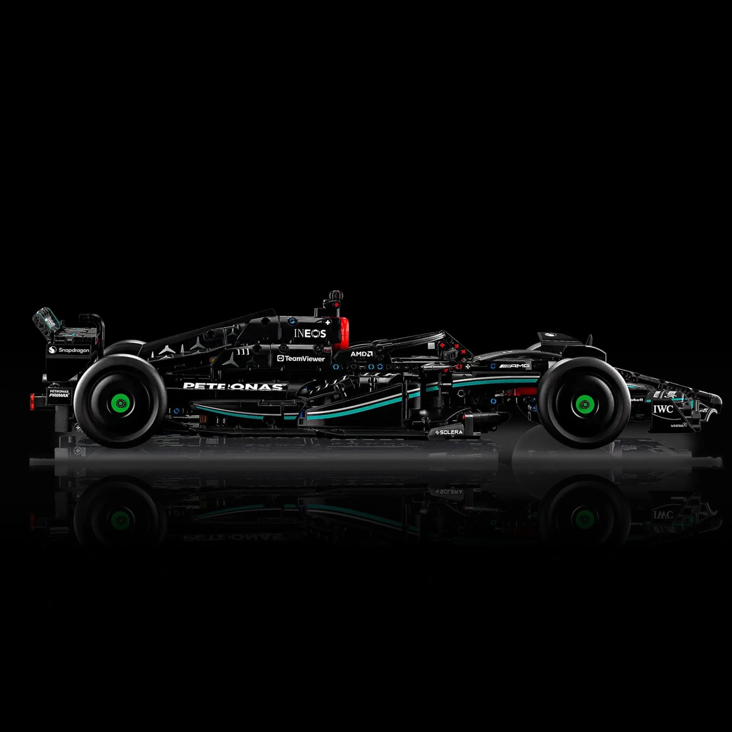 Formula 1 - Mercedes-AMG F1 W14 (1642 pieces)